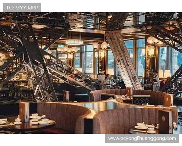 澳门巴黎人官方网站展示豪华酒店客房和特色餐厅的详细介绍与预订信息